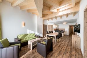 Część wypoczynkowa w obiekcie A Casa Saphir Appartement-Hotel
