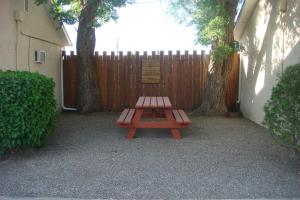 Fotografie z fotogalerie ubytování Red Coat Inn Motel v destinaci Fort Macleod