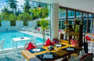 Gallery image of Oceanstone by Holy Cow, 2-BR, 60 m2, tree view in Bang Tao Beach