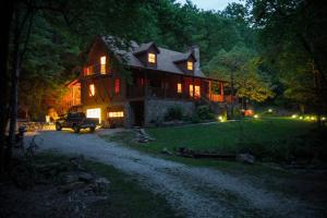 Photo de la galerie de l'établissement Creekside Paradise Bed and Breakfast, à Robbinsville