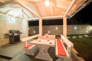 Fotografie z fotogalerie ubytování Luxury Villa FUTURE v destinaci Klimno