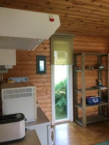 Køkken eller tekøkken på Holiday Home Tobo Gard + 30 billeder