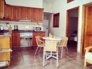 Η κουζίνα ή μικρή κουζίνα στο Casas Blancas - Suite 2 +19 φωτογραφίες