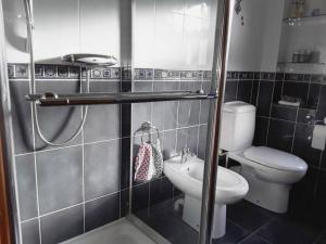 Bilik mandi di Kinard +21 gambar