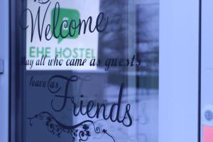Certifikát, hodnocení, plakát nebo jiný dokument vystavený v ubytování EHE Hostel