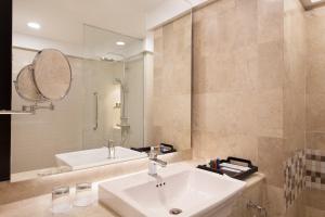 Koupelna v ubytování AIHO Hotel Medan