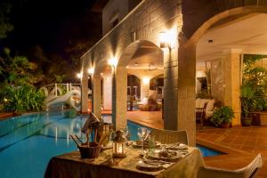 Bazén v ubytování The Maji Beach Boutique Hotel -Adults Only nebo v jeho okolí