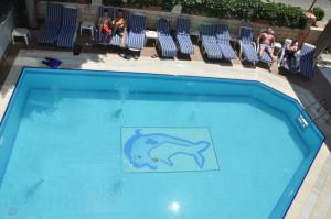 The swimming pool at or close to Kleopatra Micador Otel