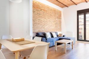 Posezení v ubytování Akira Flats Urgell apartment