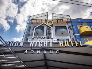 Fotografie z fotogalerie ubytování The Moon Night Ao Nang Hotel v destinaci pláž