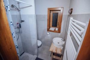 A bathroom at chalupa matko a kubko