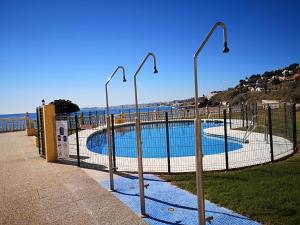 Bazén v ubytovaní Apartamento Benalmádena costa, Torremuelle alebo v jeho blízkosti