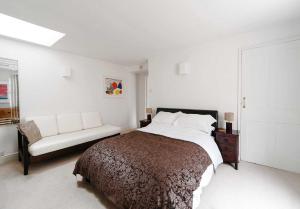 Gallery image of The Art Apartment in Bath