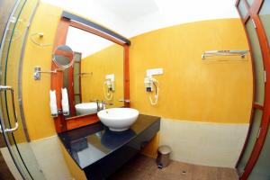 Beach Corridor Hotel & Spa with Free Airport shuttle的一间浴室