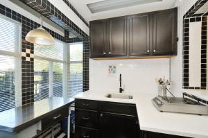 Una cocina o cocineta en The Craigmyle Inn