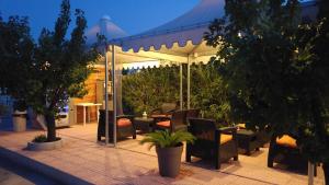 A garden outside Villini Giovanna Disanti