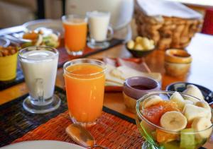 Opciones de desayuno para los huéspedes de Hosteria Ruca Kitai