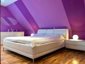 Postel nebo postele na pokoji v ubytování ProFair Apartments Hannover near Fairgrounds- Entrance Sud