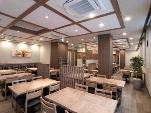 Ресторан / й інші заклади харчування у Hotel Route-Inn Koga Ekimae