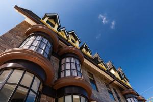 Gallery image of Hogwarts Castle Guest House in Wujie
