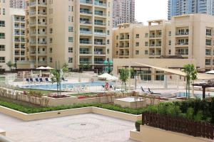 Bazén v ubytování New Arabian Al Dhafra The Greens nebo v jeho okolí