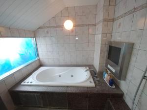 Vannituba majutusasutuses Hotel Allure (Adult Only)