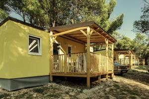 Fotografie z fotogalerie ubytování Mobile Homes Camp Baško Polje - Adriatic Kampovi v destinaci Baška Voda