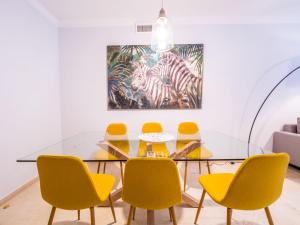 A seating area at MALAGA CENTER EXPERIENCE - Premium Apartment