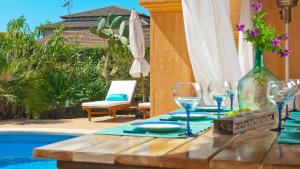 Basen w obiekcie Villa BEL by Mallorca Villa Selection lub w pobliżu