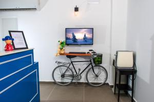 Jízda na kole v ubytování Metulla Travel Hotel nebo okolí
