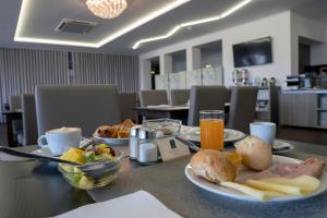 Comida no hotel ou em algum lugar perto