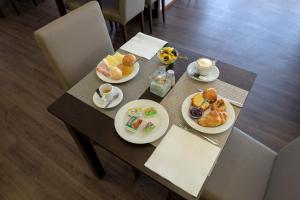 Comida no hotel ou em algum lugar perto