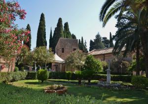 Κήπος έξω από το Regal House Roma Navigatori 23