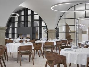 Restaurace v ubytování Lotrinský hotel