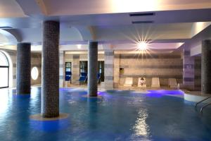Bazén v ubytování Hotel Baglio Basile nebo v jeho okolí