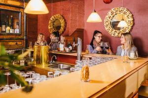 Goście zatrzymujący się w obiekcie Hotel Sonnalm - SPA,Idyll,Dining