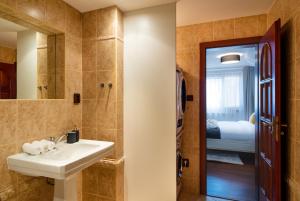 Koupelna v ubytování 5BR 2BATH Masarykovo nábřeží apartment