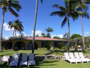 Zahrada ubytování ABSOLUTE BEACH FRONT MACKAY - Blue Pacific