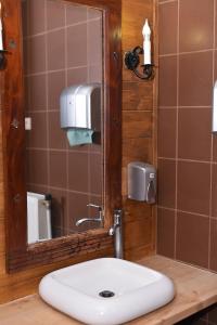 Koupelna v ubytování Sirocave barlang apartmanok