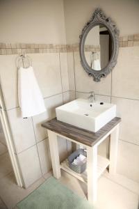 Koupelna v ubytování Mari-Amor Self-Catering Apartments + 44 fotografií