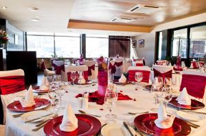 Hotel Thuringerhof tesisinde bir restoran veya yemek mekanı