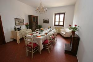 Restaurace v ubytování Case Coloniche Berni + 37 fotografií