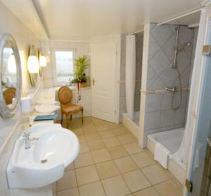 Imagen de la galería de Landsitz Kapellenhöhe, Hotel Garni, en Wiedenbrügge