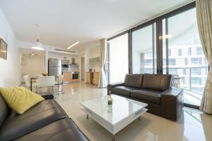 Кът за сядане в 3 Ma'on - By Beach Apartments TLV