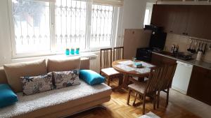 Kuchyň nebo kuchyňský kout v ubytování Apartment Old Town ,Top location, Brand New