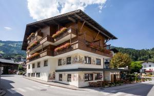 Splošen pogled na gorovje oz. razgled na gore, ki ga ponuja hotel