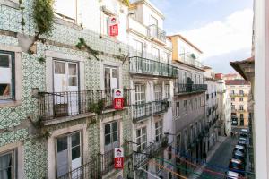 リスボンにあるALTIDO Splendid 2BR flat in Bairro Alto, nearby Luís de Camões Squareのギャラリーの写真