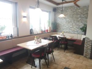 Ein Sitzbereich in der Unterkunft Fränkischer Hof --- Hotel in Pegnitz --- Schlabecks Fränkischer Hof