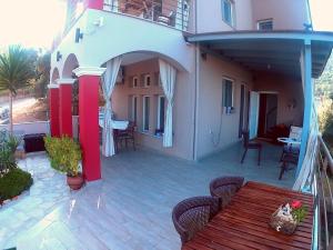 A balcony or terrace at Villanta