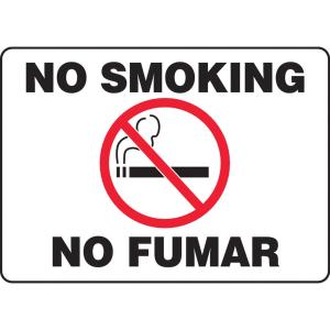 una señal con una fuente sin fumar en Apartament Año Feliz, en Jerez de la Frontera